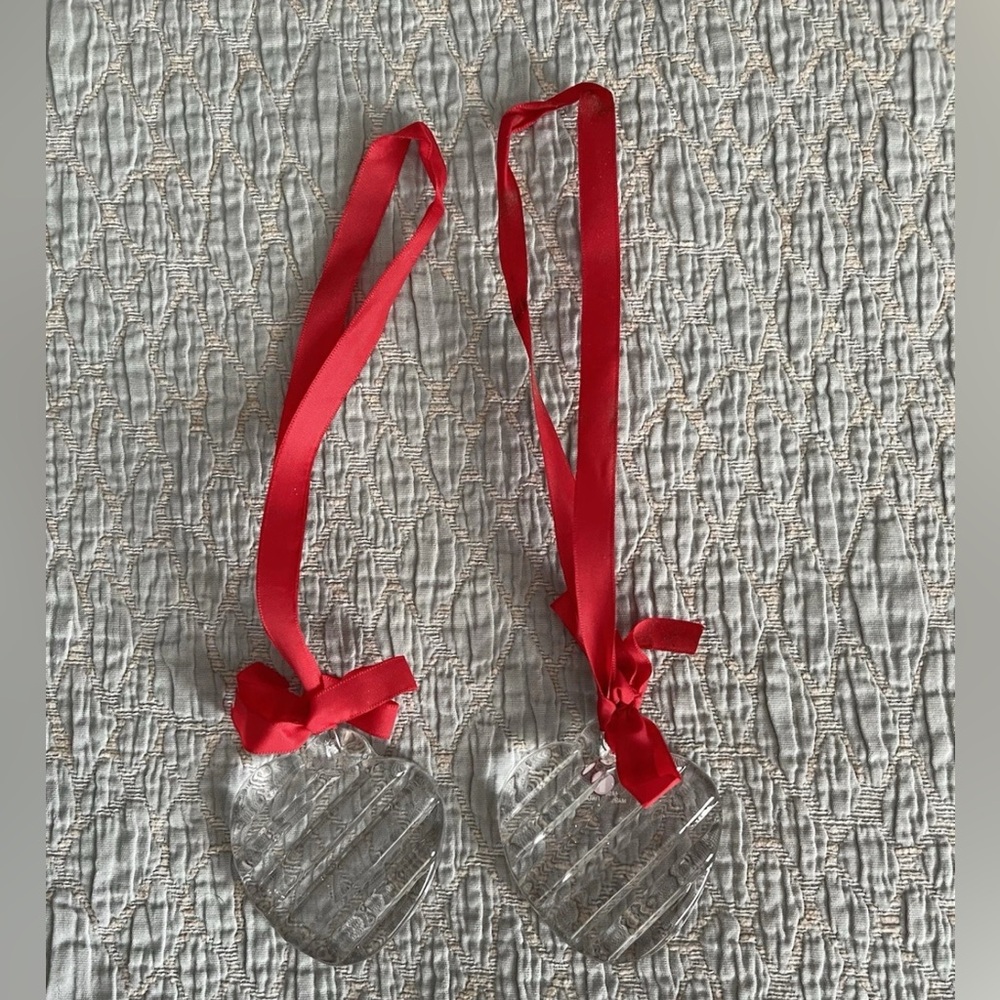 SET OF 2 JORMA VENNOLA GLASS HEART SUNCATCHER LOVE VALENTINE ORNAMENTS - FINLAND